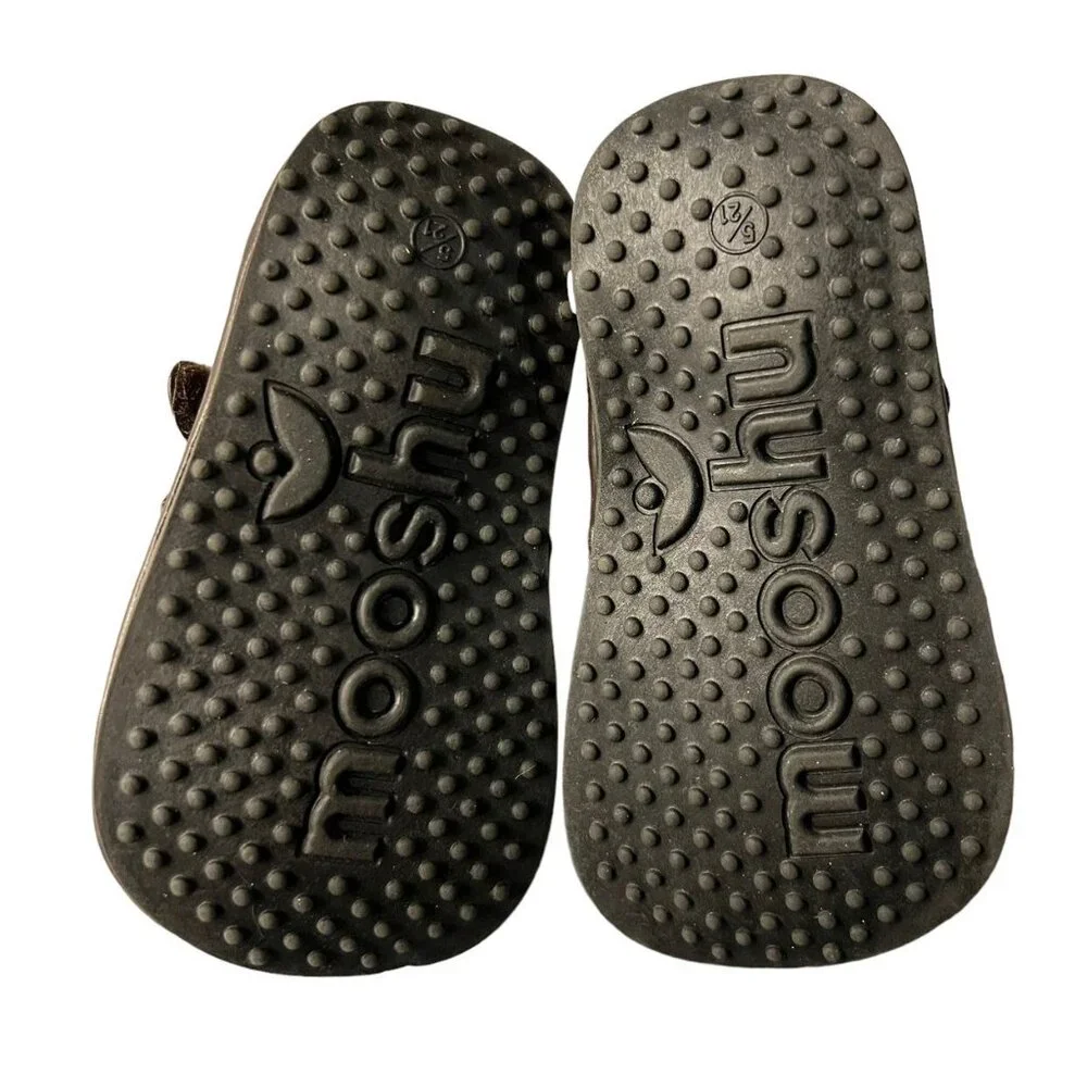 NEW Mooshu Trainers Sz 5 Brown Leather Squeaker Shoes